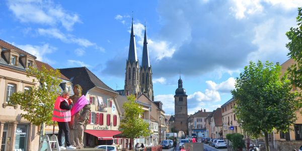 LA RUE NAPOLÉON EN ROSE