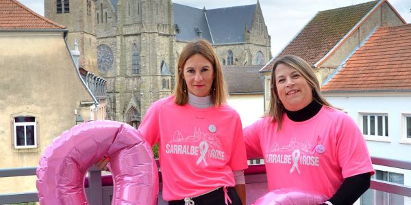 LE PERSONNEL DE LA MAIRIE EN ROSE