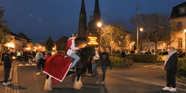 UNE BELLE PARADE POUR LA SAINT-MARTIN