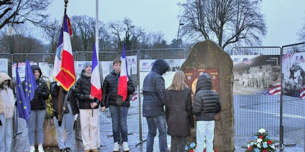 Le jeudi 5 décembre à 16h30, Sarralbe a commémoré avec émotion le 80ᵉ anniversaire de sa libération.