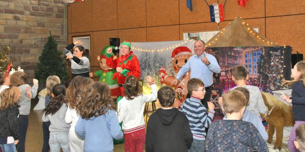 La magie de Saint Nicolas et de l'elfe du Père Noël dans nos écoles