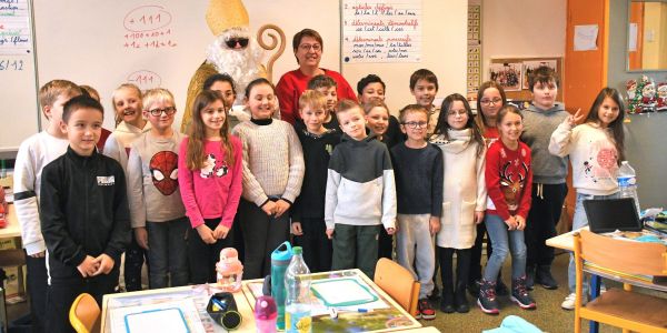 La magie de Saint Nicolas et de l'elfe du Père Noël dans nos écoles