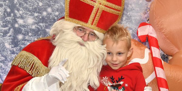 La magie de Saint Nicolas et de l'elfe du Père Noël dans nos écoles