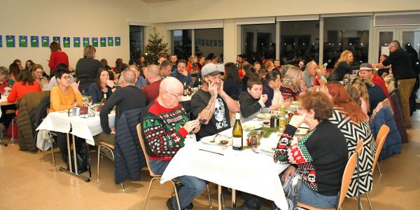 À la recherche du Père Noël : Une soirée magique à Rech