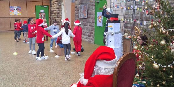 Une visite magique du Père Noël dans nos écoles