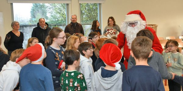 Une visite magique du Père Noël dans nos écoles