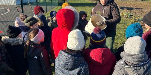 Des haies champêtres pour la biodiversité et l'éducation à l'environnement