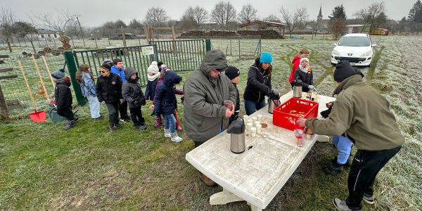 Les élèves de Rech s’engagent pour le compostage et la biodiversité !