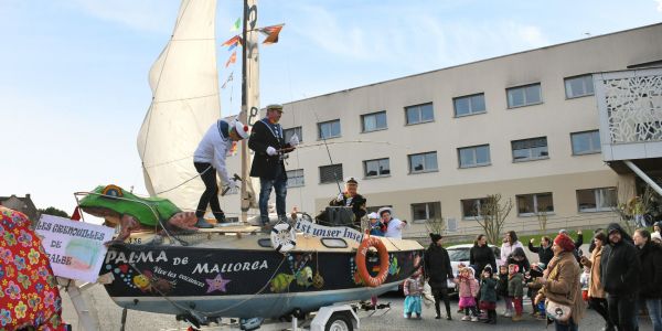 UNE CAVALCADE HAUTE EN COULEURS À SARRALBE