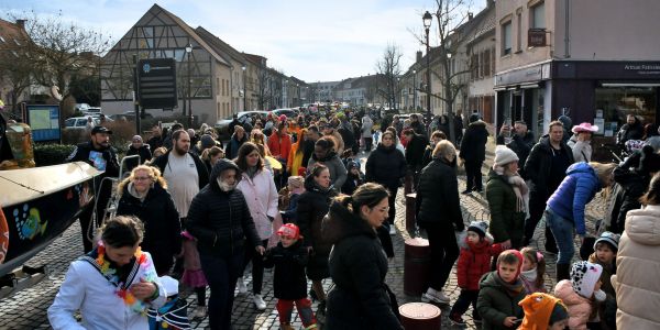 UNE CAVALCADE HAUTE EN COULEURS À SARRALBE