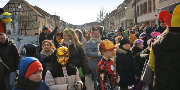 UNE CAVALCADE HAUTE EN COULEURS À SARRALBE