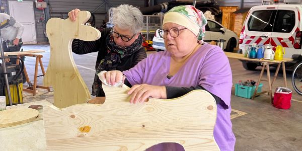 UNE JOURNÉE DE CRÉATIVITÉ POUR EMBELLIR NOTRE COMMUNE POUR PÂQUES