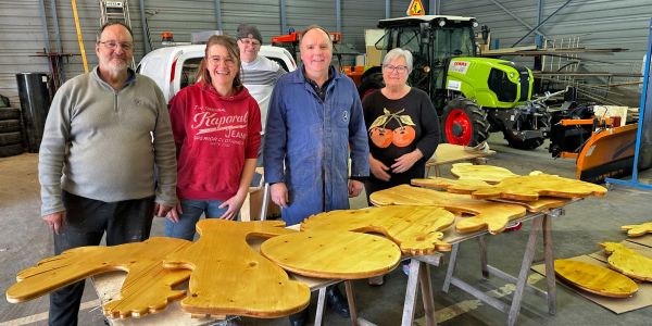 UNE JOURNÉE DE CRÉATIVITÉ POUR EMBELLIR NOTRE COMMUNE POUR PÂQUES